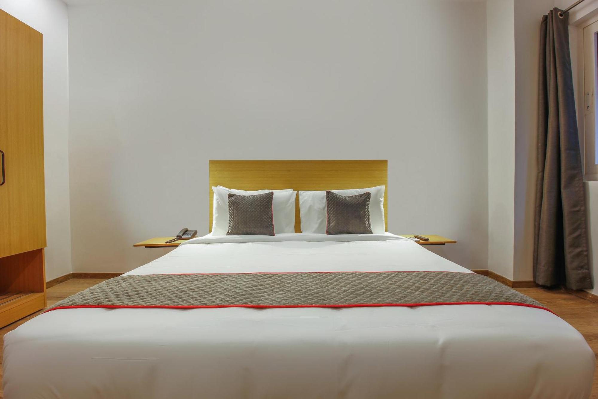 Townhouse White Ridge Shivam Road Hotel Lālāguda Buitenkant foto